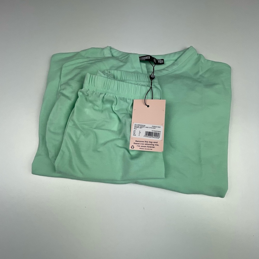 PELLE ISHIRT AND CYCLING
SHORT SET
Mint - Picture 5 of 5